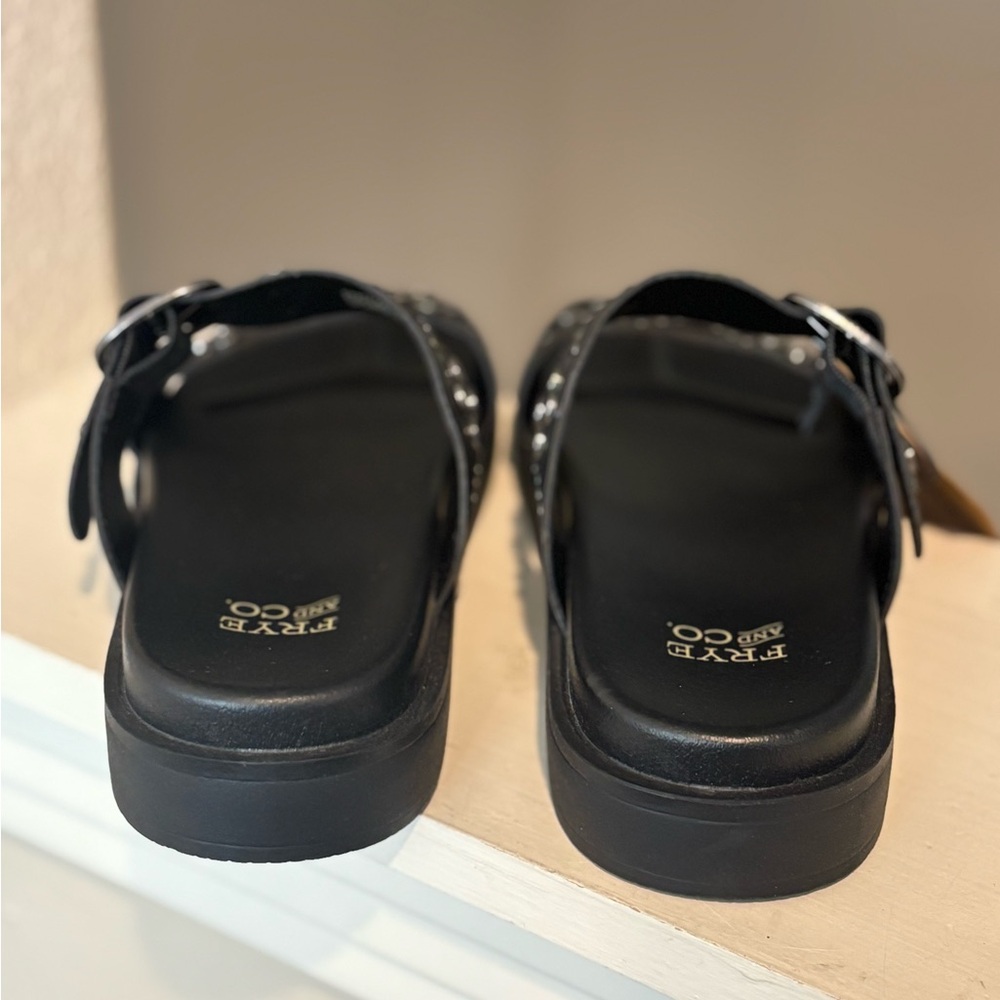 Frye & Co. Castella Women’s Black Sandal Size 6 Gun Metal Studs Adj. Strap NIB - Picture 7 of 10